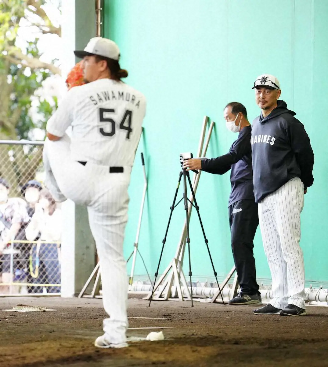 【画像・写真】ロッテ、初対外試合の4番は安田　吉井監督“毒舌”エール「そこだけが心配」