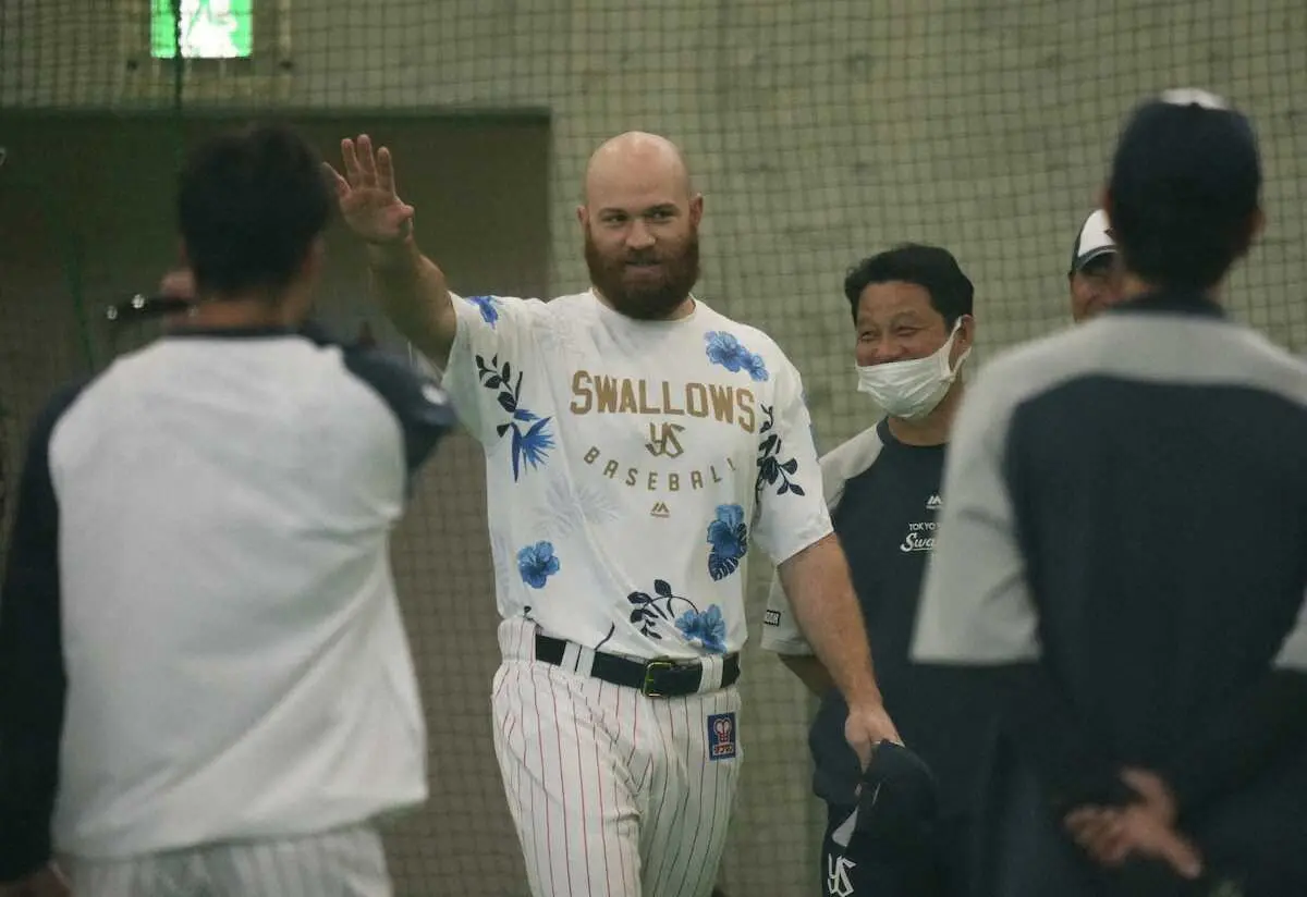 【画像・写真】ヤクルト　サイスニード浦添キャンプ合流　高津監督「本人もやる気満々」