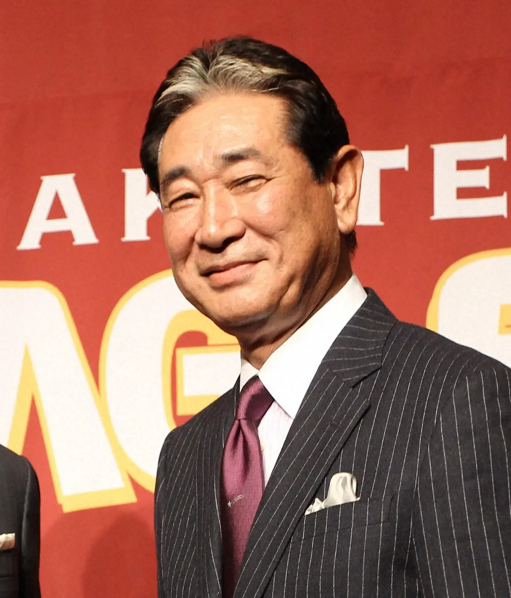 【画像・写真】【プロ野球キャンプの記者仕事　11日目】監督の前では常に「奢られヤー」