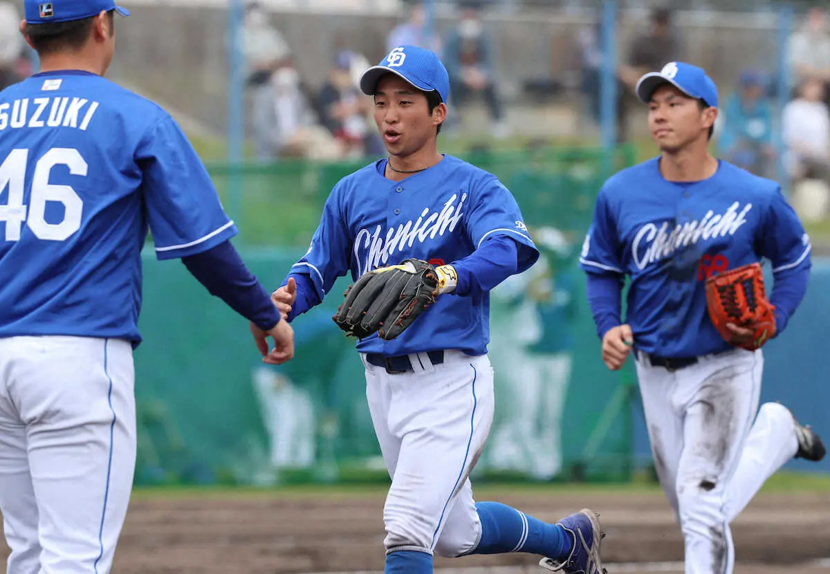 【画像・写真】中日・ドラ2村松が打った！ドラ6田中は走った！　開幕新人二遊間へそろって持ち味発揮