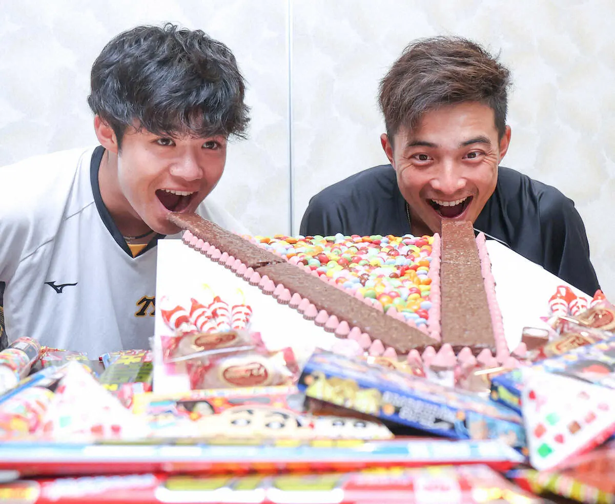 【画像・写真】阪神・中野＆熊谷　女性ファンからの“取材攻勢”にタジタジ　バレンタイン企画で15人とオンライン交流