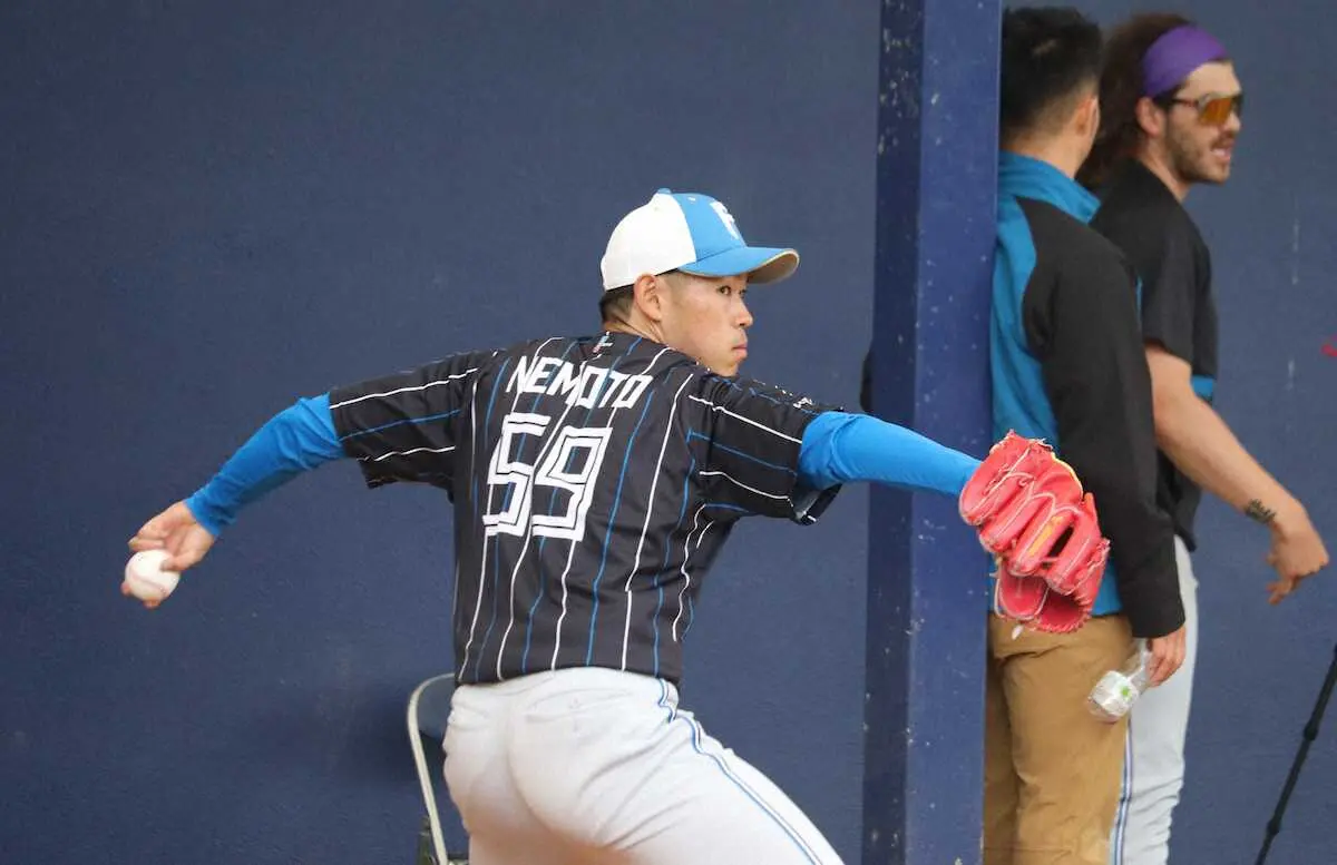 【画像・写真】日本ハム3年目左腕・根本、ブルペンで直球のみ63球