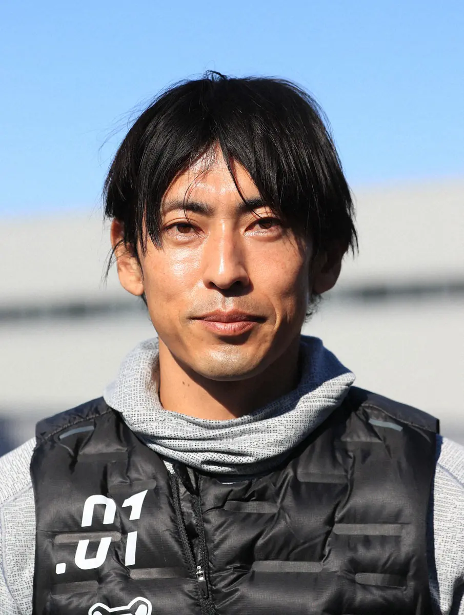 【画像・写真】西武にリズムの重要さ伝授　陸上男子200メートル障害・秋本氏がスプリント講座