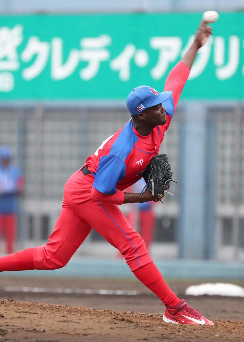 【画像・写真】WBCキューバ代表モイネロ圧巻　ピンチで登板し、ソフトB戦で同僚・三森を三振斬り