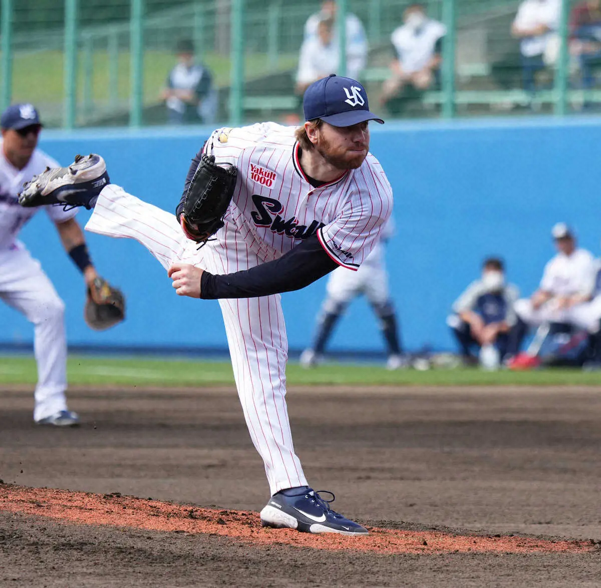 【画像・写真】ヤクルト新助っ人初登板で明暗　ピーターズ2回零封　エスピナルは1回途中で炎上5失点