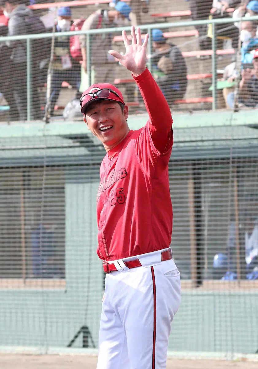 【画像・写真】広島・新井監督がオープン戦初勝利「勝つにこしたことはない。いい一日になったと思う」