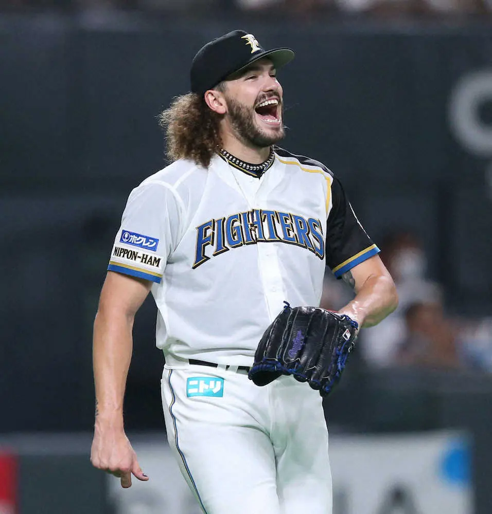 【画像・写真】日本ハム・ポンセ　新球場マウンド一番乗り　1日の初練習でフリー打撃に登板