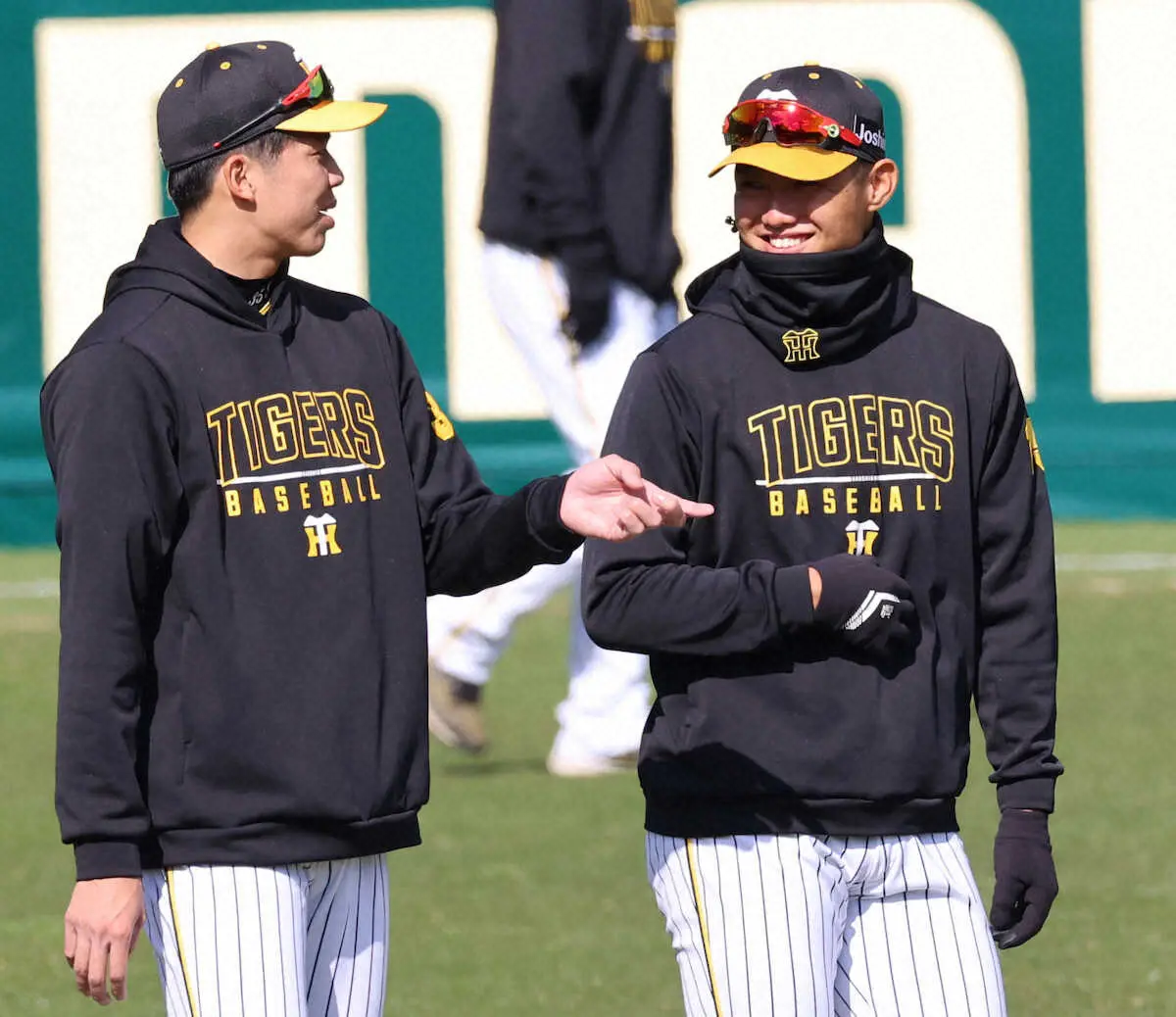 【画像・写真】湯浅にヤキモチ!?　阪神・西純　ダルさん、ボクにも変化球教えてくださーい!!6日侍と対決