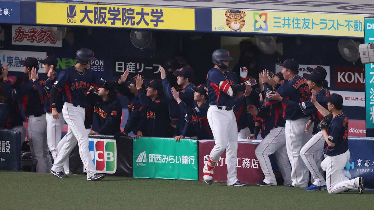【画像・写真】大谷だけじゃない!村上“お目覚め”豪快3ランにネット歓喜「日本には村神様がいる」