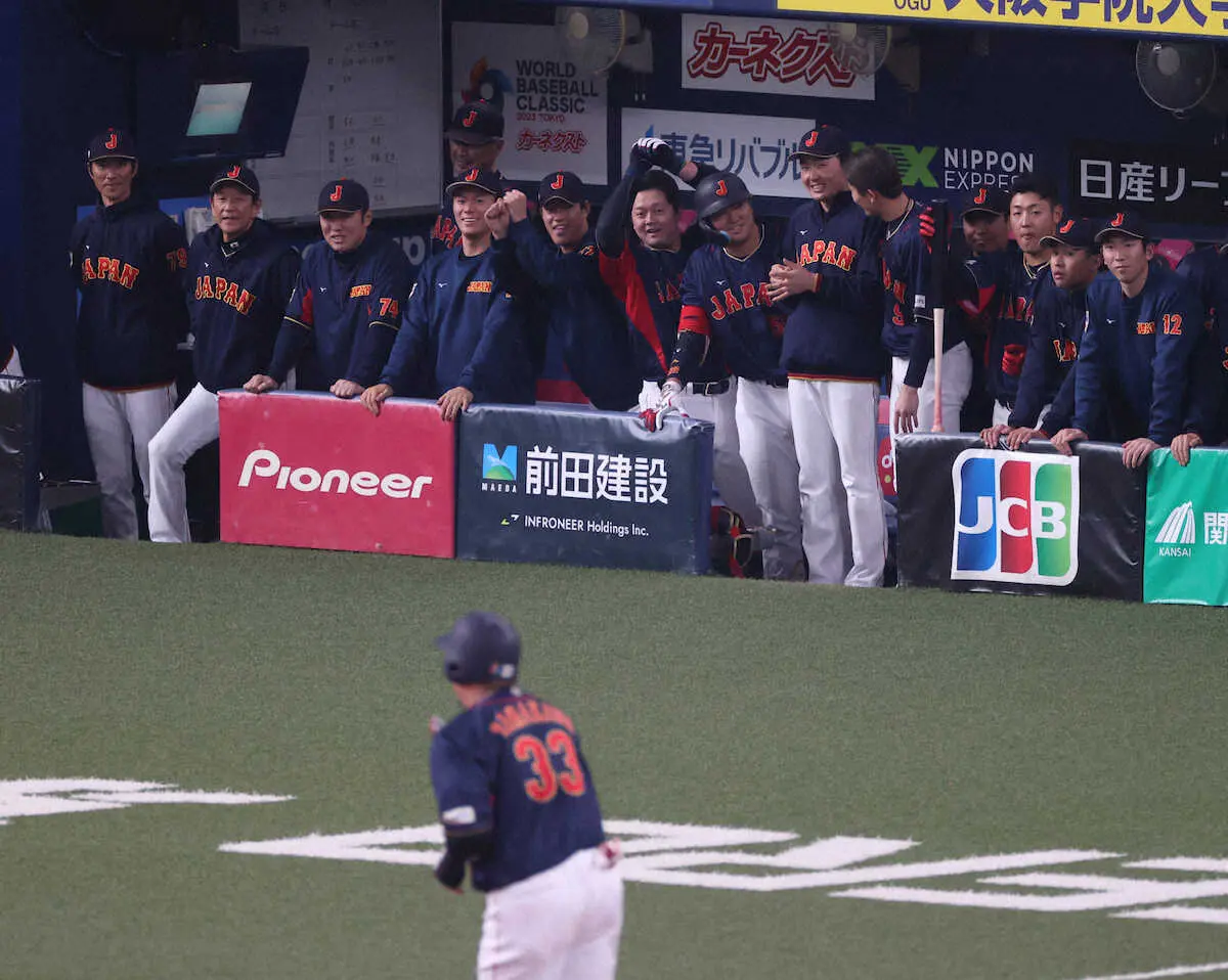 【画像・写真】山川穂高が侍1号　「野球辞めたい」から一夜…歓喜のどすこい！本番前ラスト完全復活弾　大谷もバンザイ！
