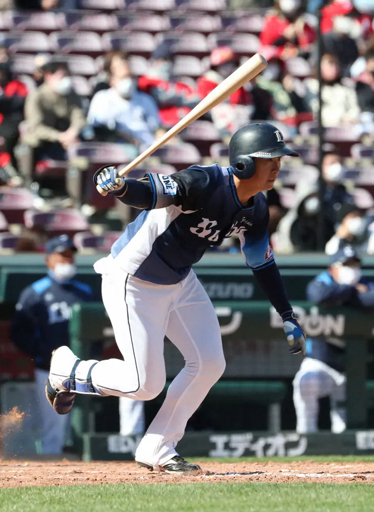 【画像・写真】西武・3年目山村がオープン戦チーム1号　1軍合流即結果「自分のスイングできている」