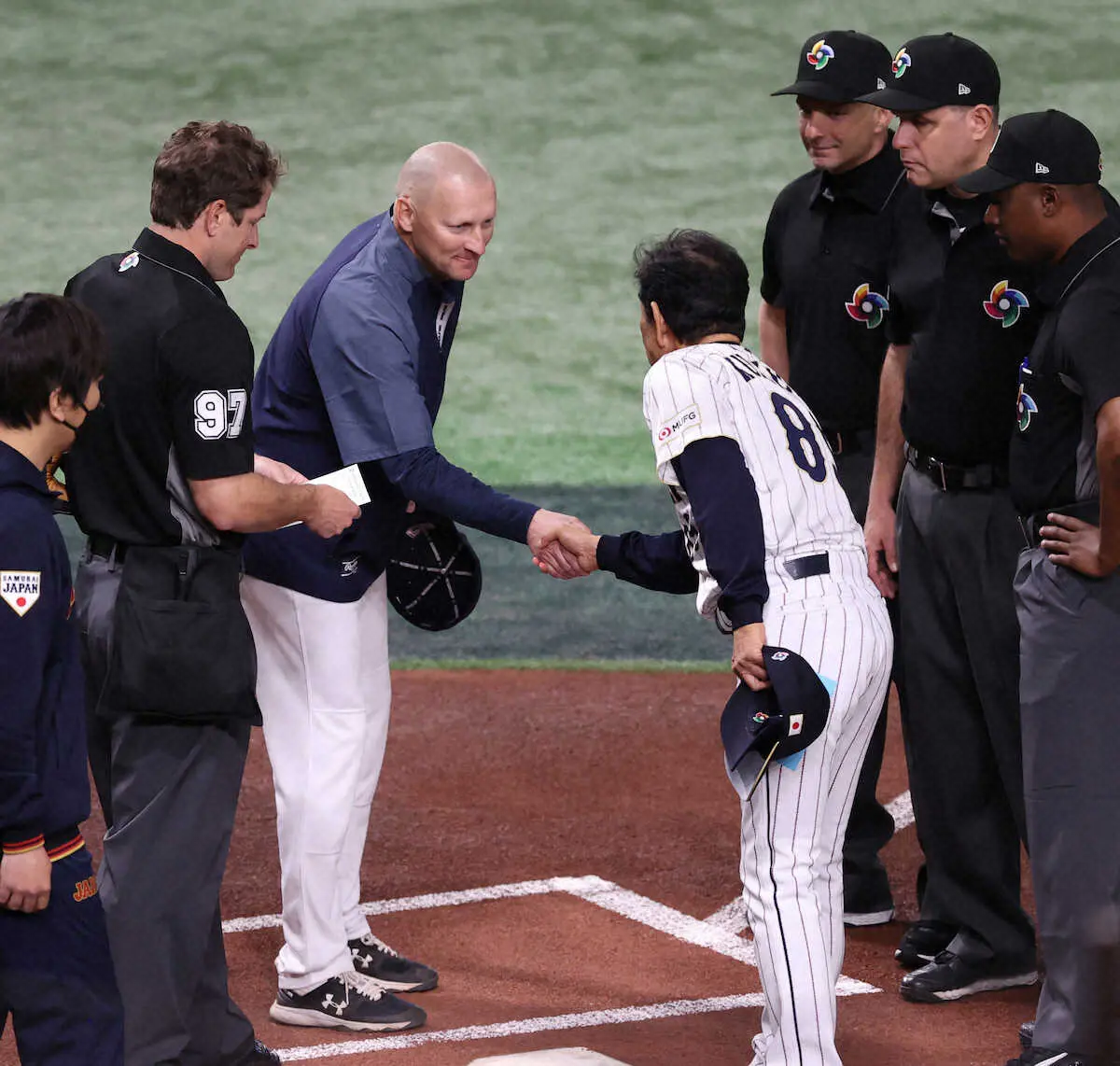 【画像・写真】清々しい敗者チェコ　ハジム監督「こんな満席のスタジアムでこれ以上の喜びはない」感激の言葉口にする