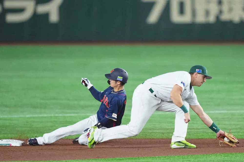 【画像・写真】侍・中野　源田の分まで「自分がしっかり受け継いで」攻守で堅実プレー　“グリーンライト”でニ盗決めた