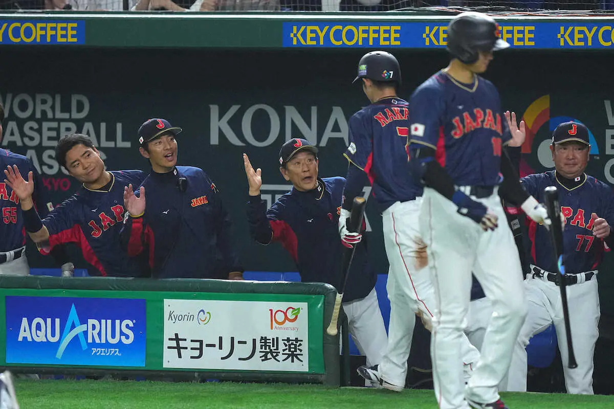 【画像・写真】侍・栗山監督　4連勝1位通過に「まずは次に行けてホッとした」