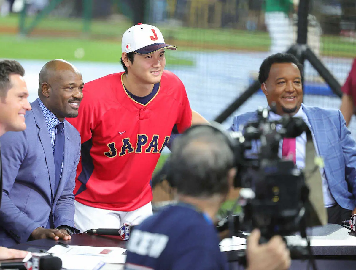 【画像・写真】大谷翔平　フリー打撃で推定150メートル弾！　サバシアがAJが…「写真撮って！」引っ張りだこ