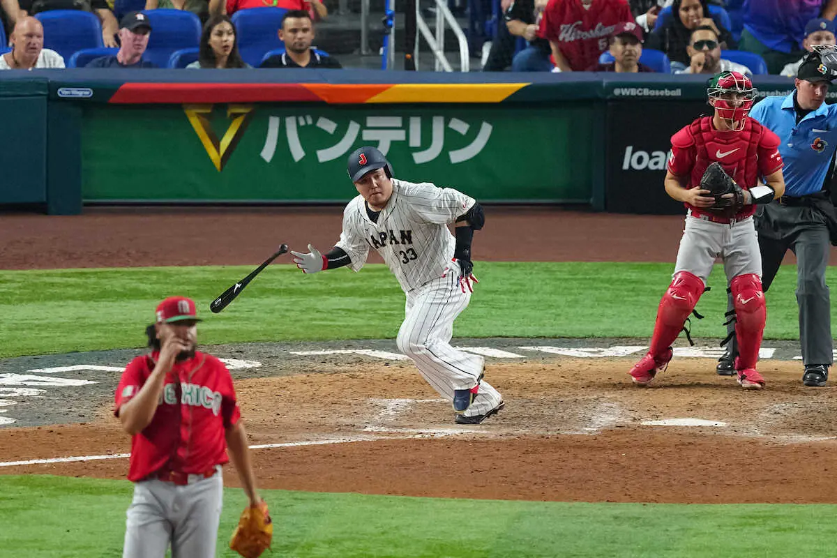 【画像・写真】侍・山川　8回代打で1点差に迫る左犠飛も悔し「もうちょっと上がれば…」