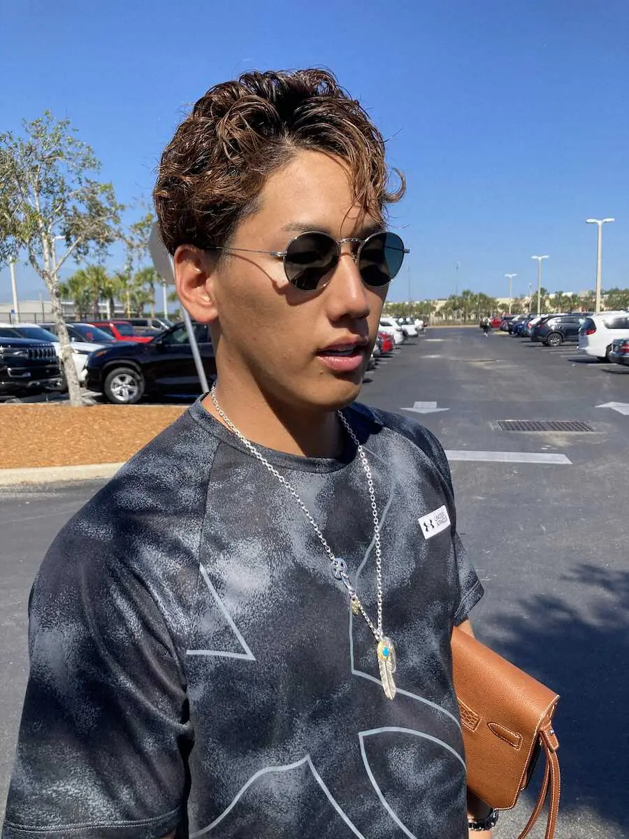 【画像・写真】レッドソックス・吉田　キャンプ地の球団施設へ「反響は大きいのかなと」