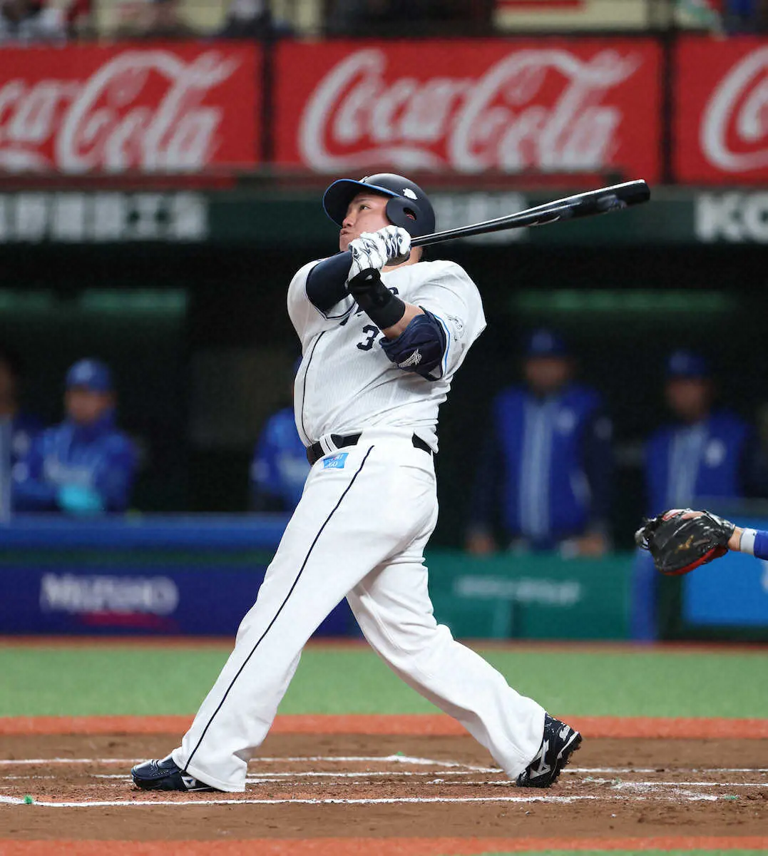 【画像・写真】西武・山川が本拠地凱旋弾　声出し応援が解禁後初の「どすこい」でファンと共鳴！