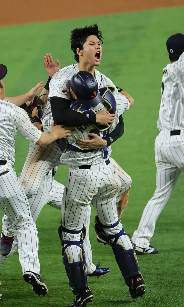 【画像・写真】侍・栗山監督「試合中に翔平から…」決勝の大谷と中村、初コンビのベンチ裏秘話　驚きの“軽い指示”