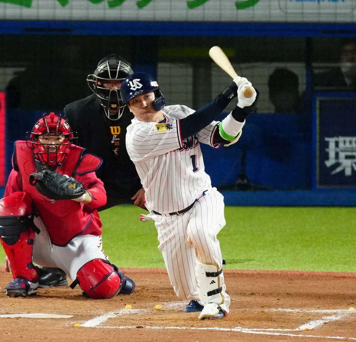 【画像・写真】ヤクルトV3へ侍戦士躍動で開幕勝利！村神様が第1打席先制弾、山田2安打2盗塁、中村ダメ押しスクイズ