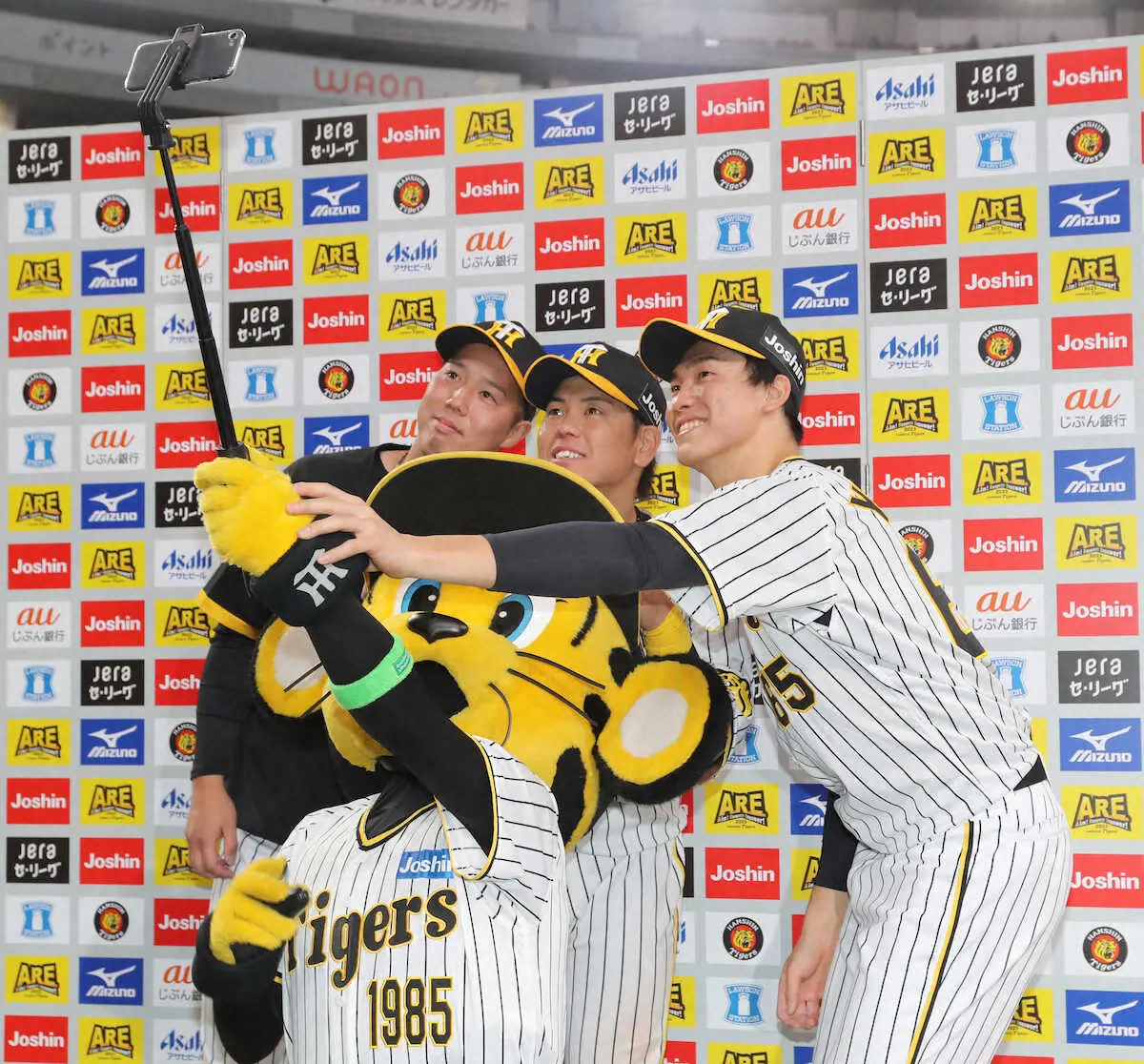 【画像・写真】阪神・青柳　「前日の夜は…めちゃくちゃ眠れました（笑い）」　初の開幕投手も気負わず快投で価値ある1勝