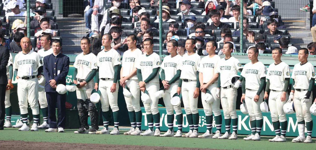 【画像・写真】【センバツ】報徳学園・大角監督「もっと早く…私の継投のタイミングのミスだった」敗戦の責任負う