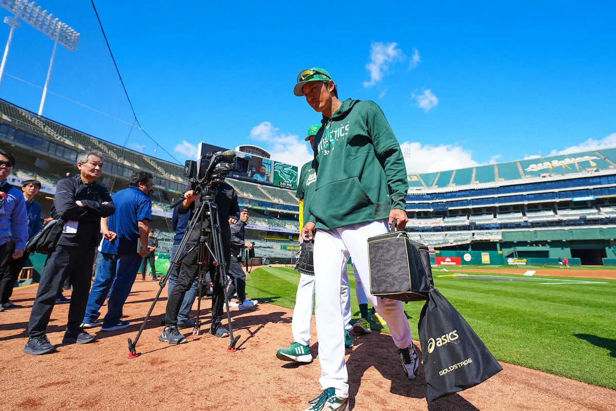 【画像・写真】アスレチックス・藤浪　2日先発で大谷と対戦　試合前にブルペンで30球