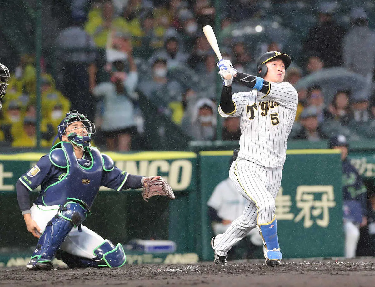 【画像・写真】電光石火の初回攻撃！　阪神1、2番「チカナカ」コンビわずか8球で先制点ゲット
