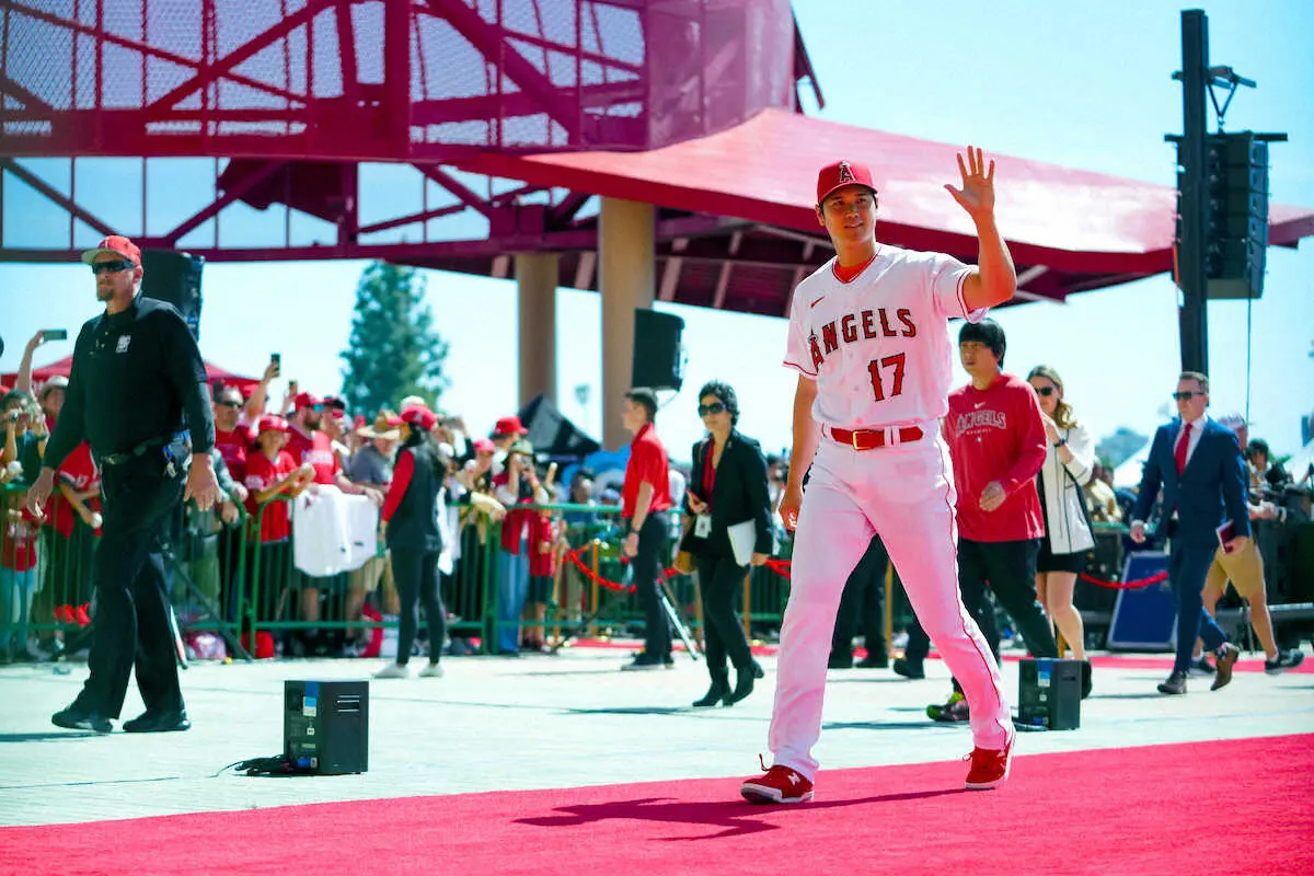 【画像・写真】球団発案、大谷翔平も賛同の兜は33万円！　製造の甲冑工房には早くも注文電話、スタッフも驚き