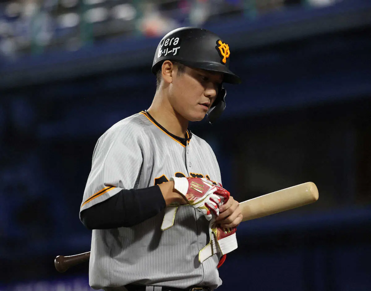 【画像・写真】巨人　開幕20打席連続無安打の坂本は6番でスタメン復帰　ブリンソンが初めて先発外れる