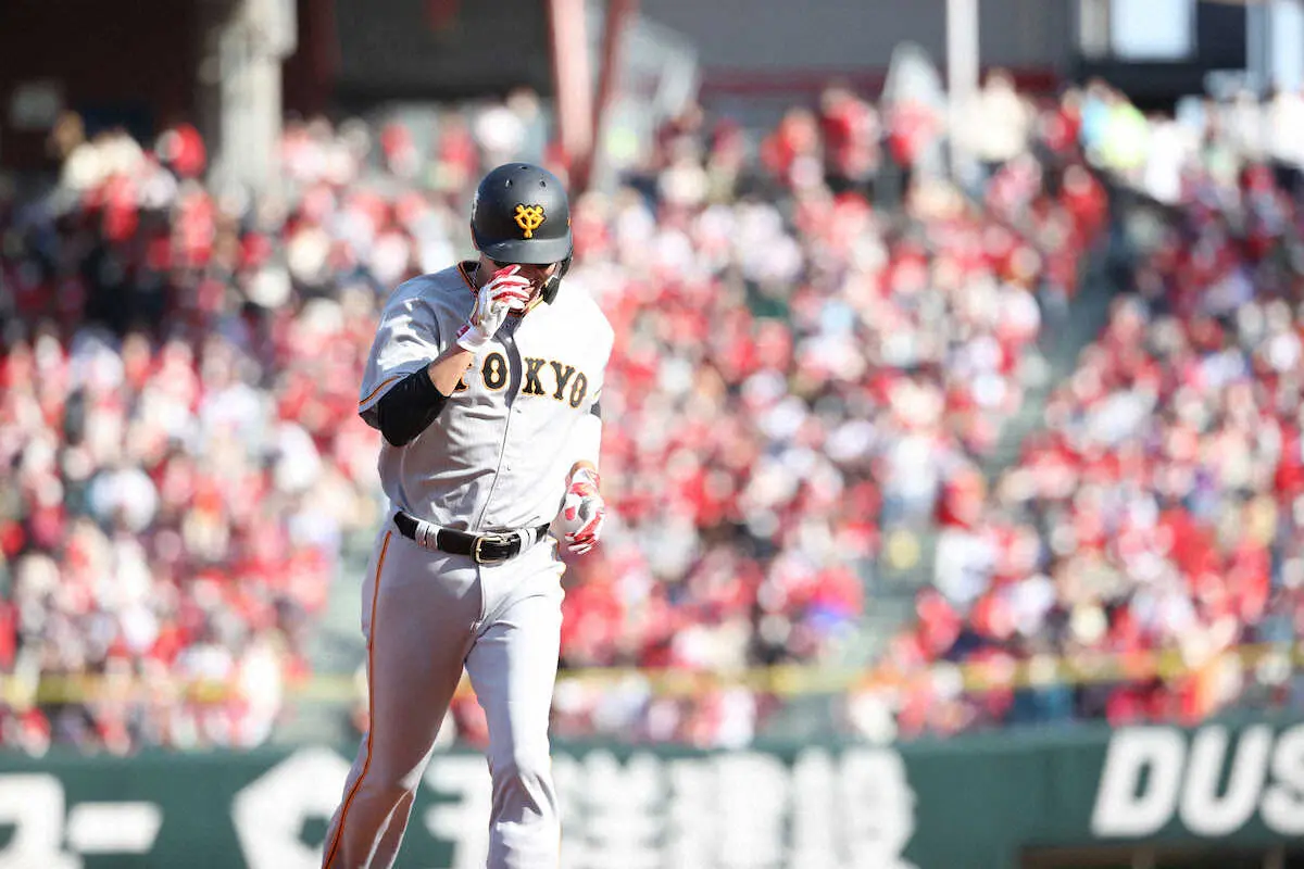 【画像・写真】巨人・坂本勇人やっと出た！今季23打席目の初安打が本塁打　みんな待ってた！通算2206安打目