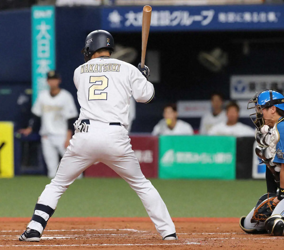 【画像・写真】オリックスが珍プレーで同点　日本ハム・上沢の投球が捕手・伏見の防具の中にすっぽり