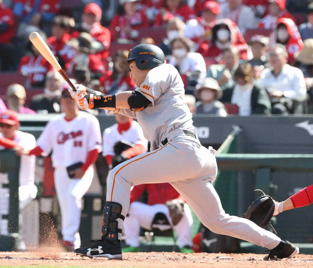 【画像・写真】巨人・松田がマツダで移籍後初安打、二塁守備で即エラー　スタメン二塁の新人・門脇は2打席で交代