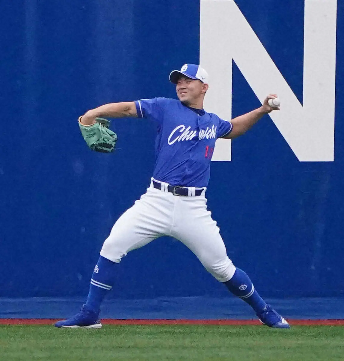 【画像・写真】中日・小笠原「より一層一つになってやっていかないと」　大野雄の手術離脱で強い決意