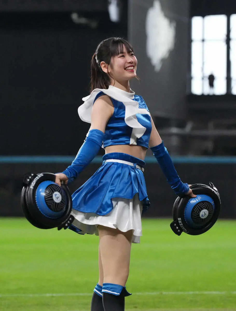 【画像・写真】ファイターズガールの新ダンスが話題　キツネの次はヒツジ!?“鍋”持って「ジンギスカンダンス」