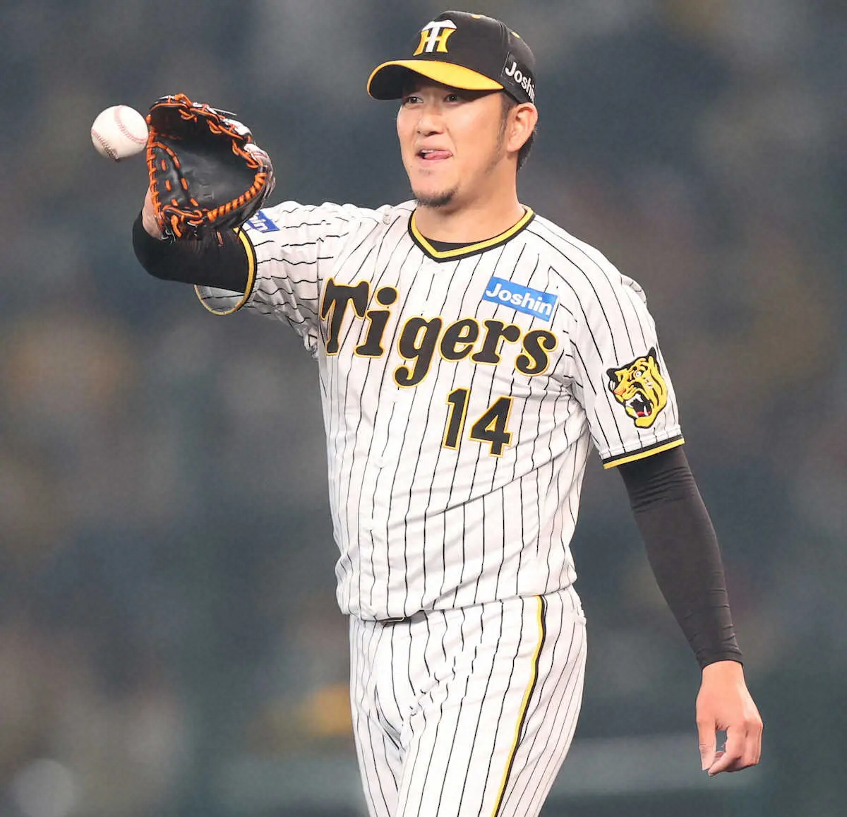 【画像・写真】阪神・岩貞　貫禄の火消しで大竹の勝利守った　熊本コンビでお立ち台初共演「よか男ばい」