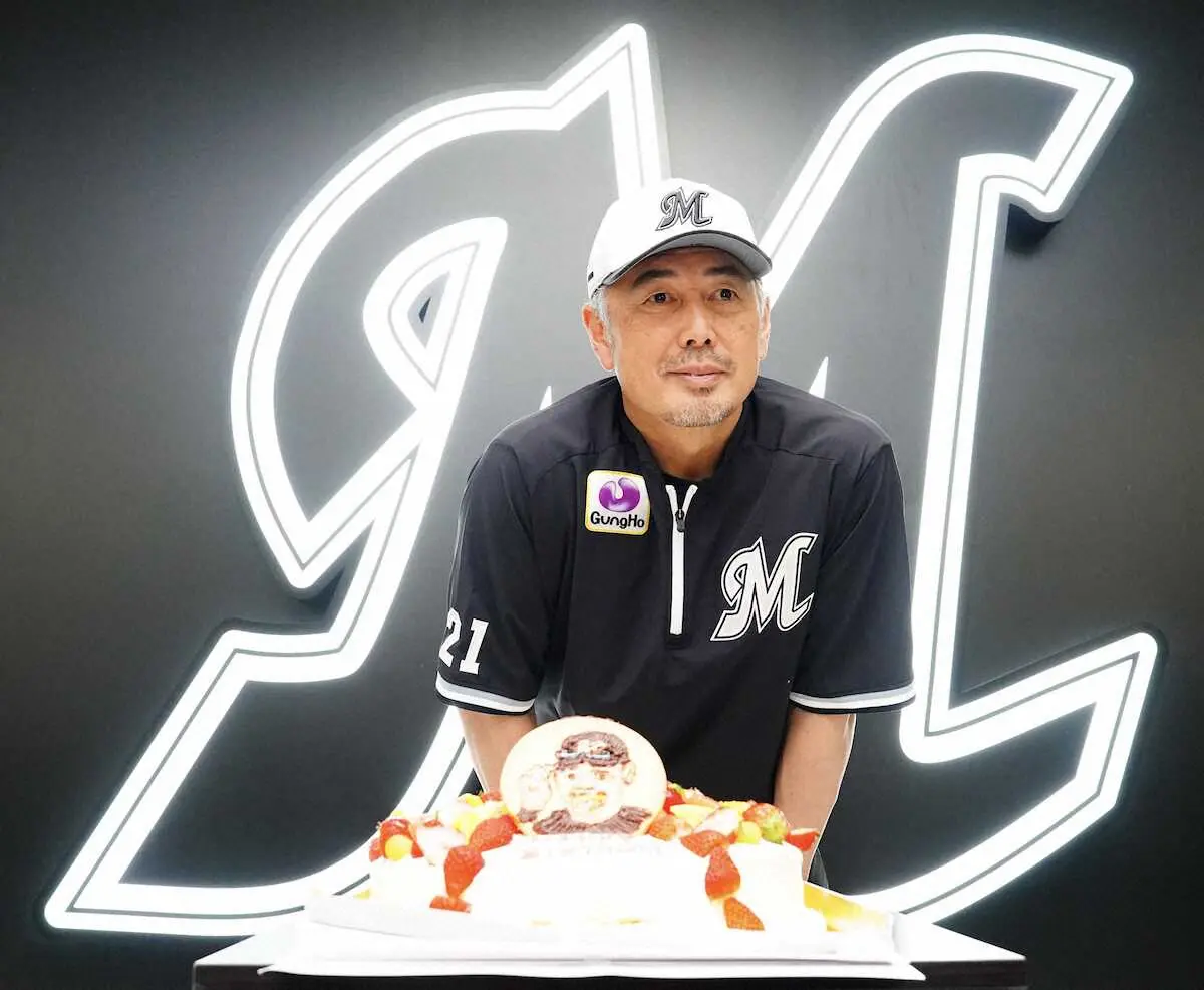 【画像・写真】【隠しマイク】ロッテ・吉井監督の照れ隠しジョーク「零封負けという素晴らしいプレゼントをもらった」