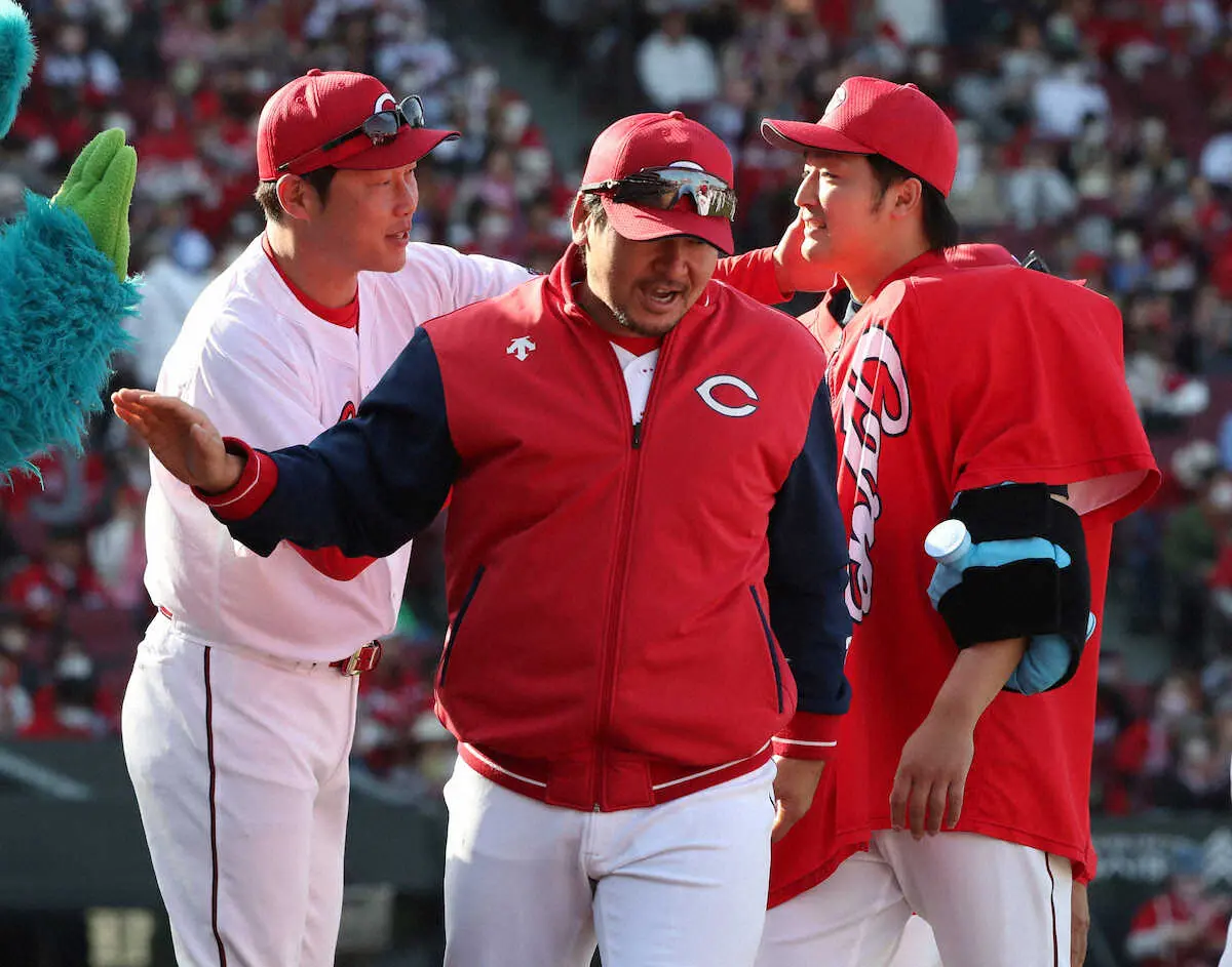 【画像・写真】広島・新井監督、投打の主役称える　床田に「ナイスピッチング」西川には「彼らしさが詰まったホームラン」