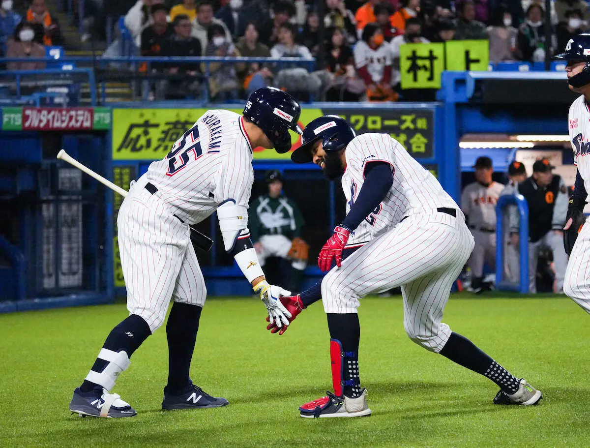 【画像・写真】ヤクルト　巨人に2連敗し首位陥落…開幕から19試合連続1桁安打で球団ワースト記録更新