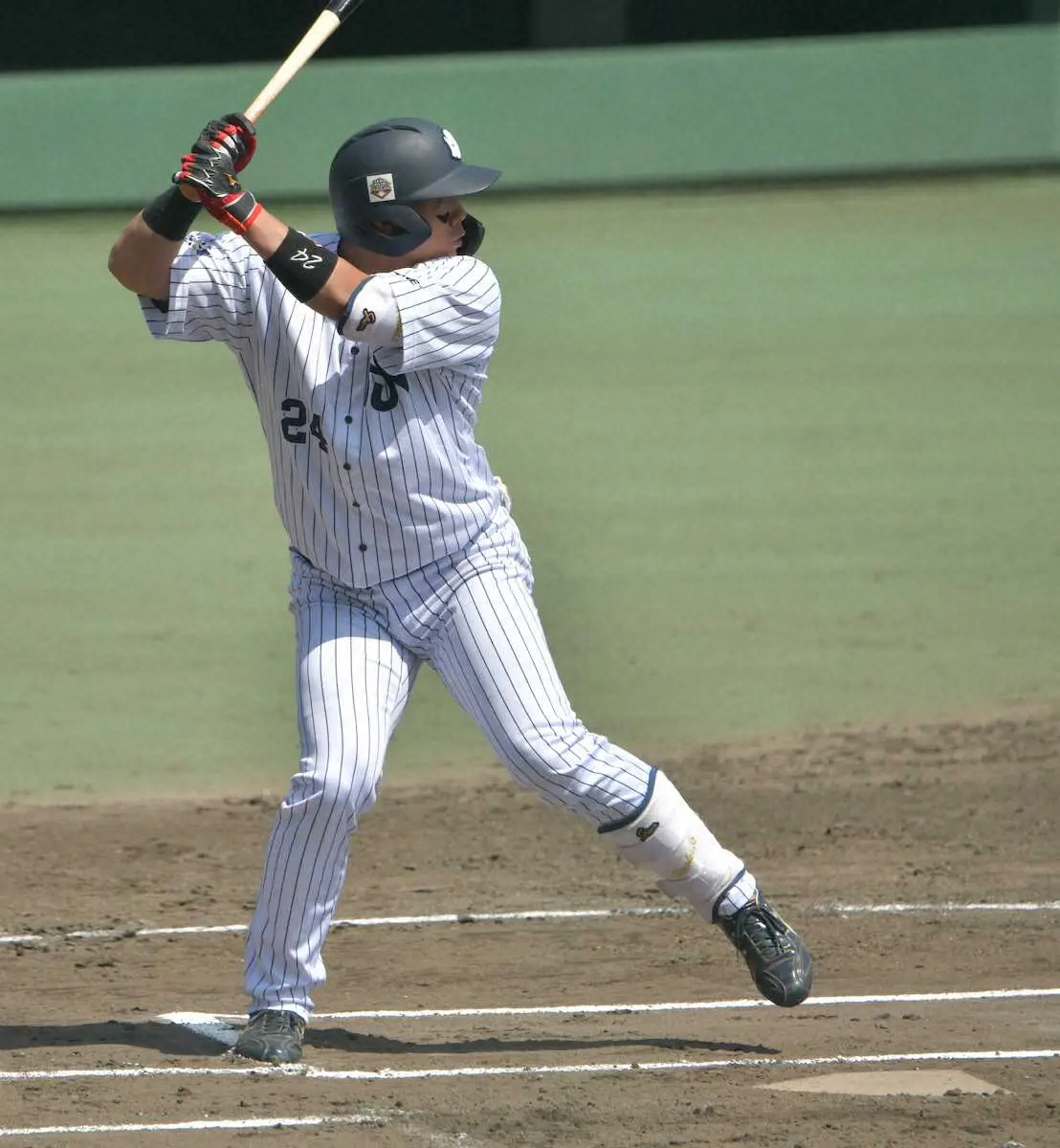 本塁打を量産している日本新薬・若林将平外野手（日本新薬提供写真）