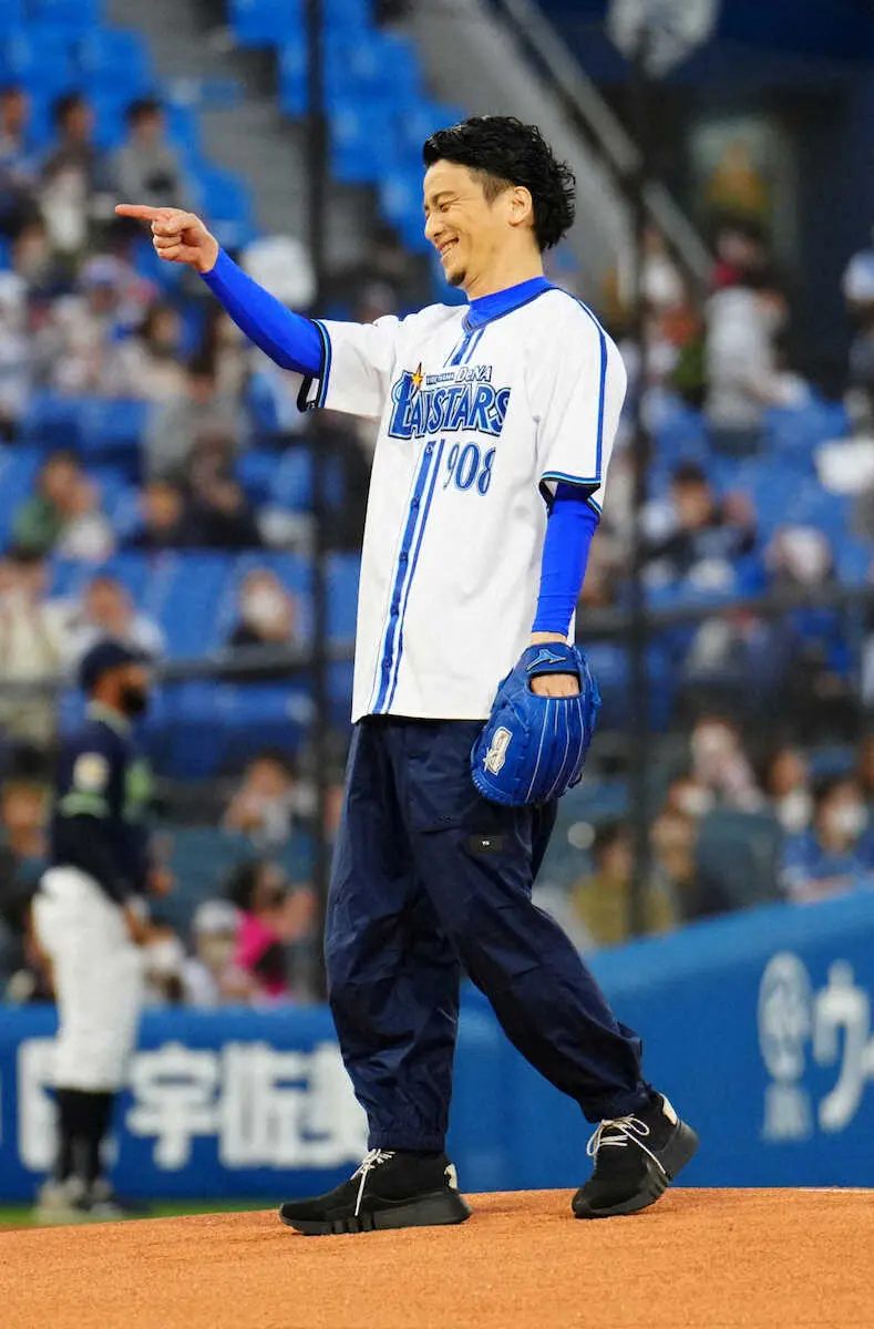 【画像・写真】DeNA―ヤクルト戦前に「KREVA」がセレモニアルピッチ 試合後にはライブも！