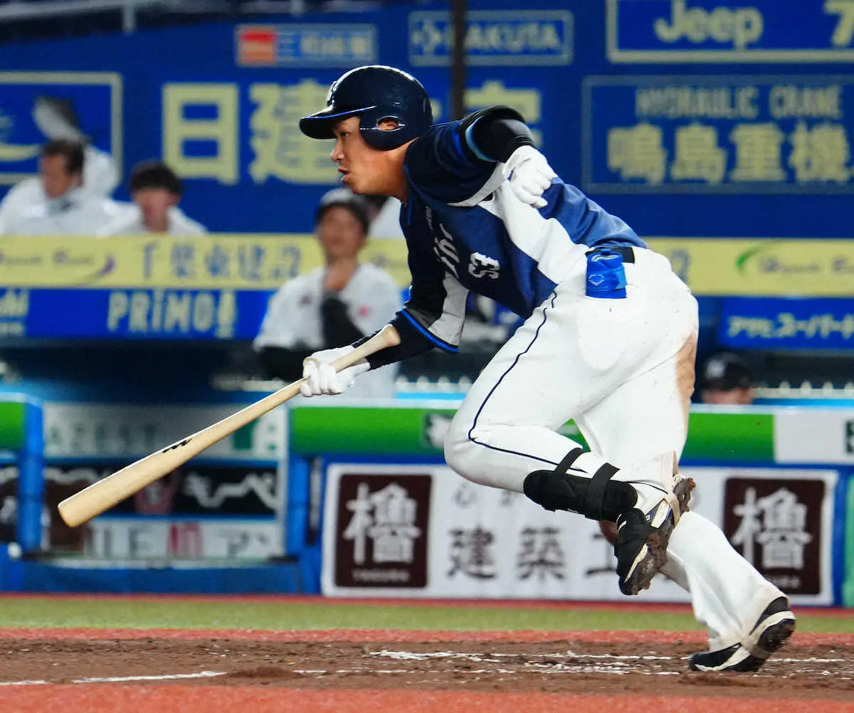 【画像・写真】西武・愛斗がロッテの勝ち越しを阻止　ヒット性の当たりをレーザービームで一塁へ　ライトゴロでピンチ脱出