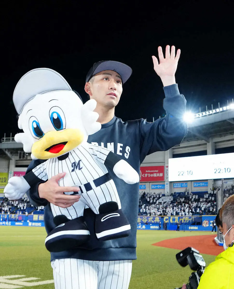 【画像・写真】ロッテ再び単独首位　立役者は小島だよっ！雨にも負けず7回1失点2勝目「雨でも来てくれたファンに感謝」