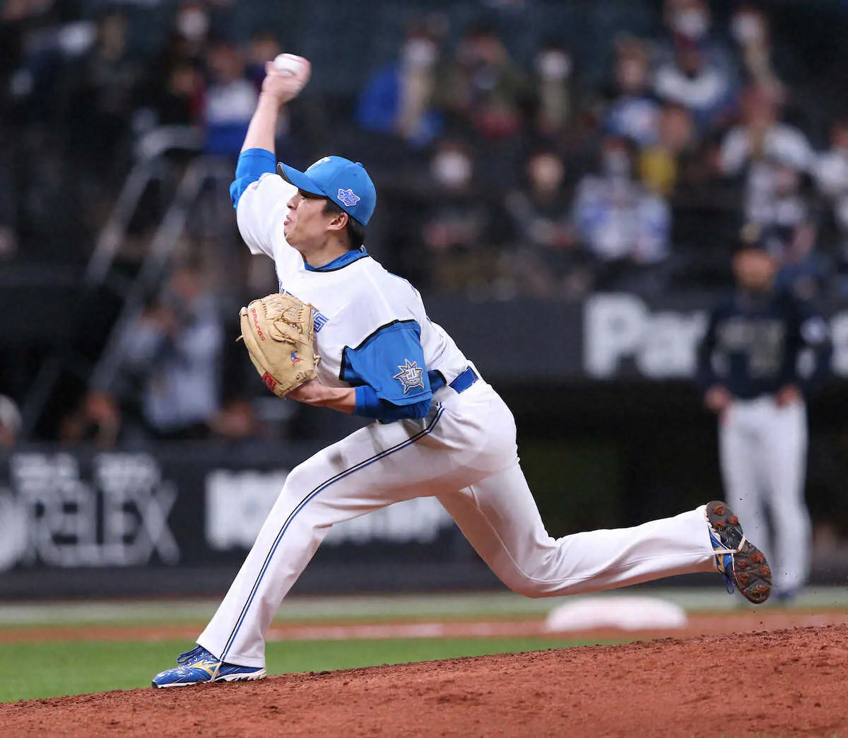 【画像・写真】日本ハム・正義　プロ初セーブ！お立ち台で涙「7年かかったので、長かったな」