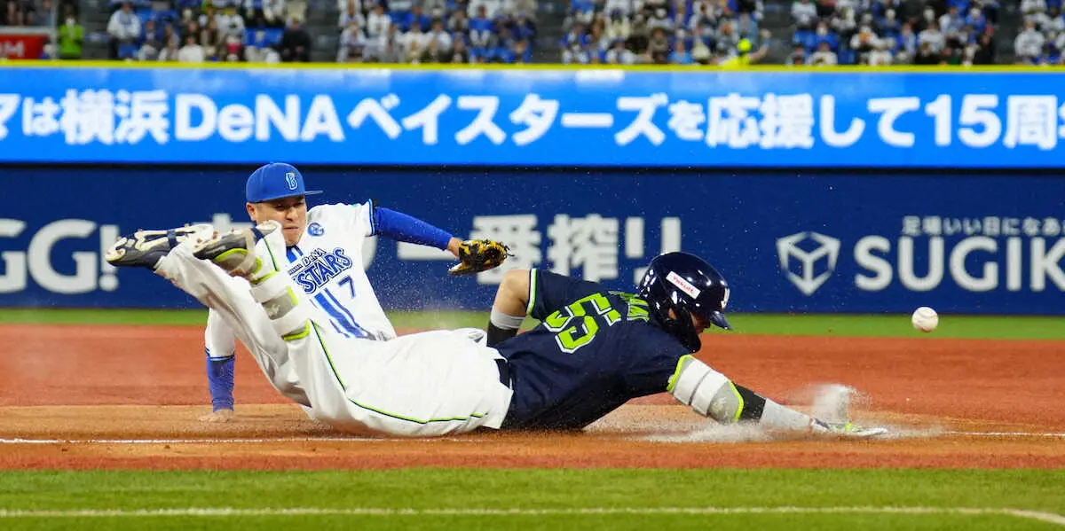 【画像・写真】ヤクルト・村上　気迫全開!執念のヘッスラで内野安打　ネット興奮「熱いな」「涙出てきた」