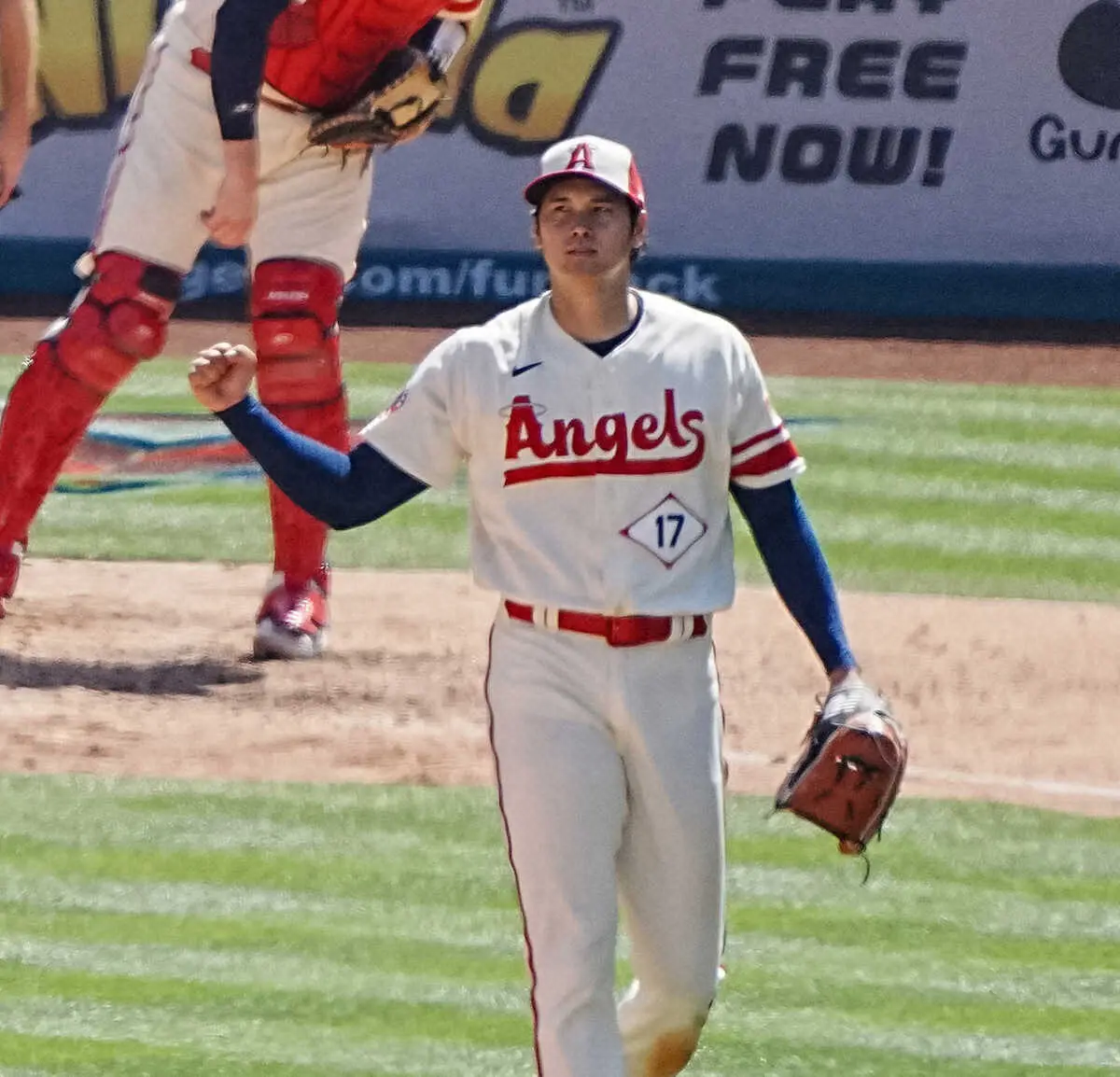 【画像・写真】大谷翔平　4勝目権利持って降板　3回まで完全→4回に突如乱調2被弾5失点も→5回6回は再び快投！