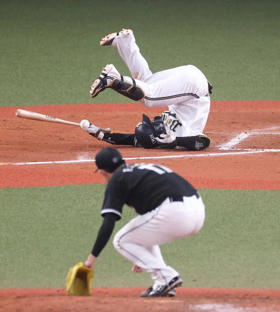 【画像・写真】オリックス・森が今季初めてスタメンを外れて欠場　28日に佐々木朗の165キロが右膝裏に当たる死球