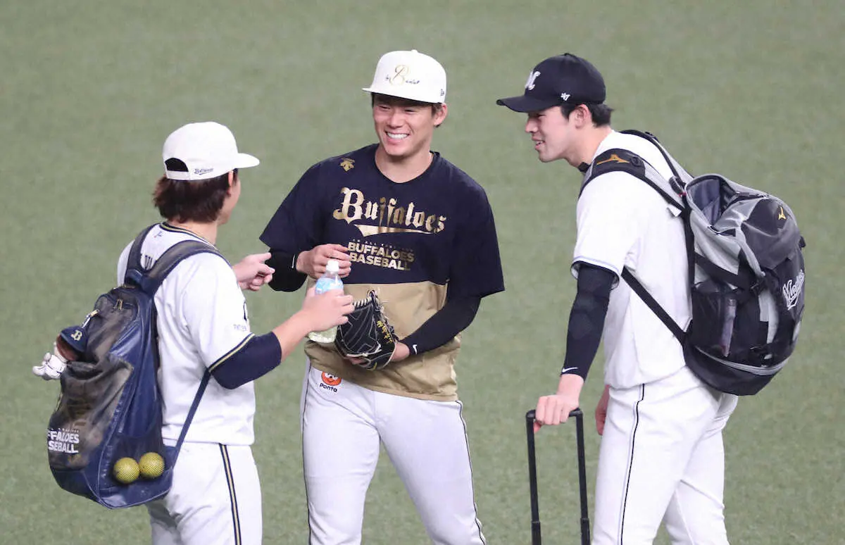 【画像・写真】ロッテ朗希　オリックス森に謝罪、28日165キロ直球の死球