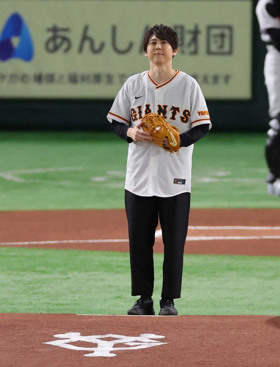 【画像・写真】＜巨・ヤ＞始球式に登場した梶裕貴（撮影・藤山　由理）