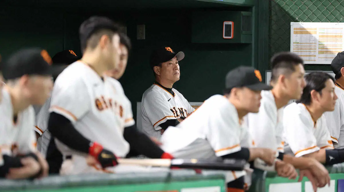 【画像・写真】巨人・原監督　戸郷の降板は「全体的なことを考えて」　7失点黒星に「うちも打ってはいるけど」